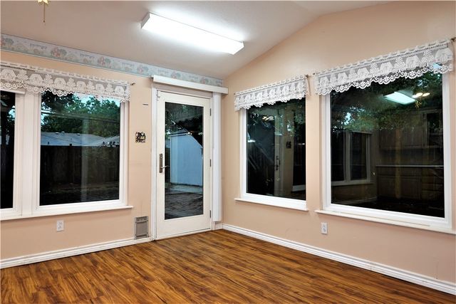 216 Llano Dr, Portland, TX 78374