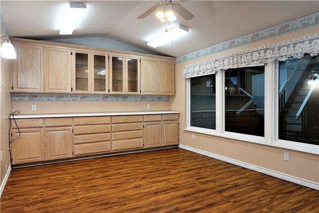 216 Llano Dr, Portland, TX 78374