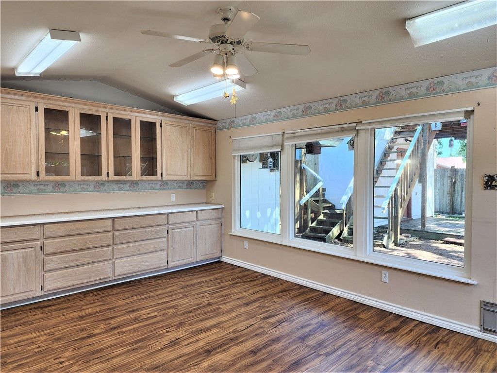216 Llano Dr, Portland, TX 78374 — photo 3