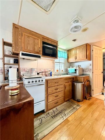 1295 S Cawston Avenue 359, Hemet, CA 92545
