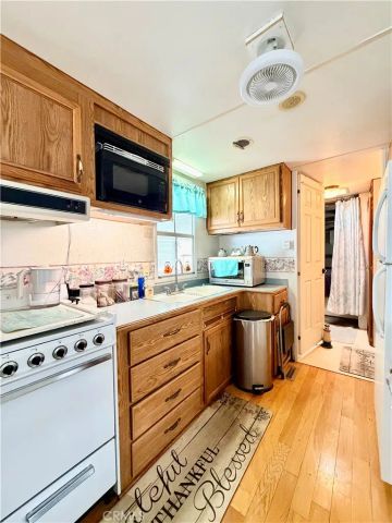 1295 S Cawston Avenue 359, Hemet, CA 92545