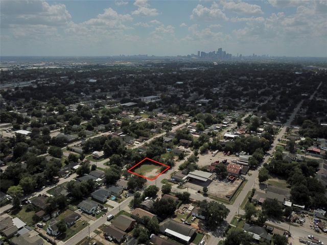 320 Harbor Street, Houston, TX 77020