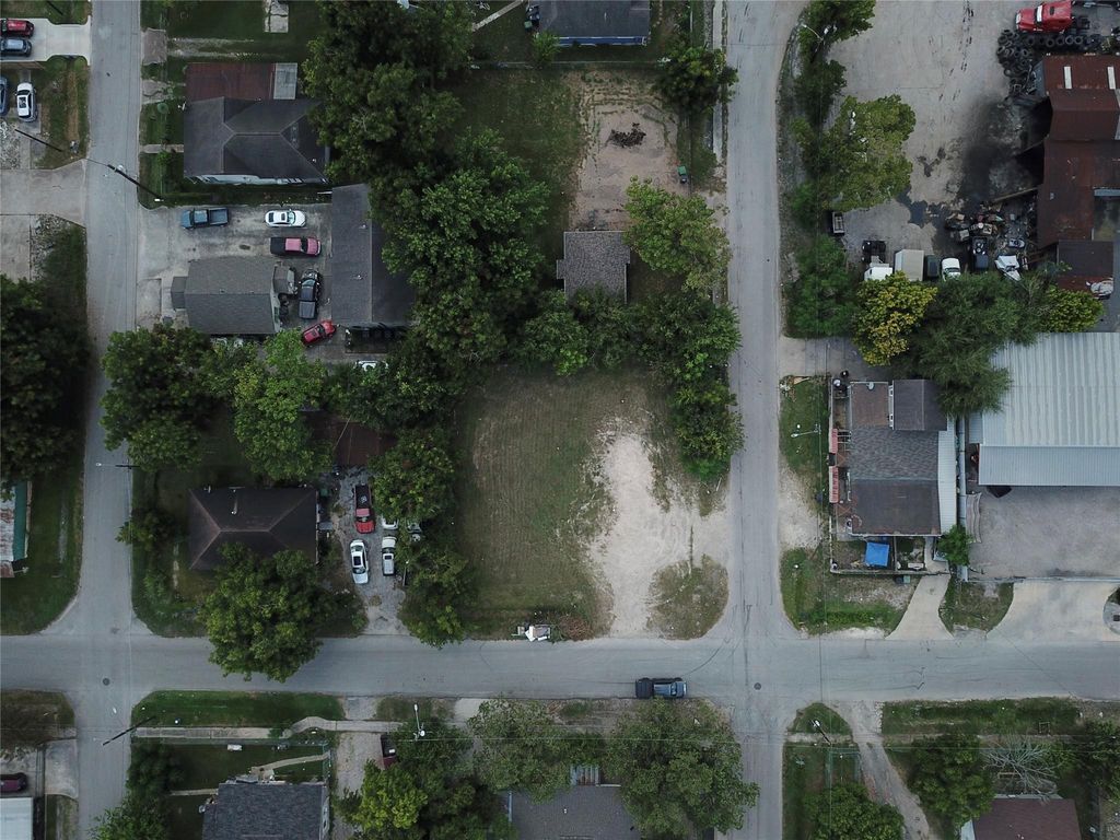 320 Harbor Street, Houston, TX 77020