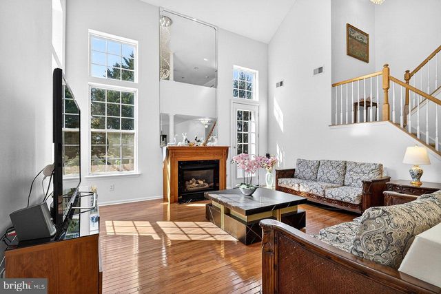 10 ELDRIDGE DR, Robbinsville, NJ 08691