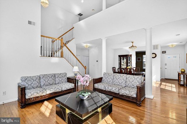 10 ELDRIDGE DR, Robbinsville, NJ 08691