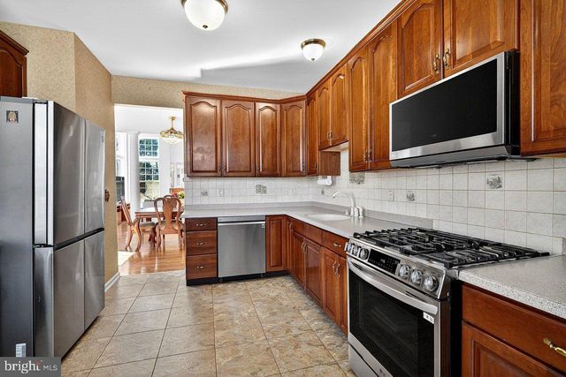 10 ELDRIDGE DR, Robbinsville, NJ 08691