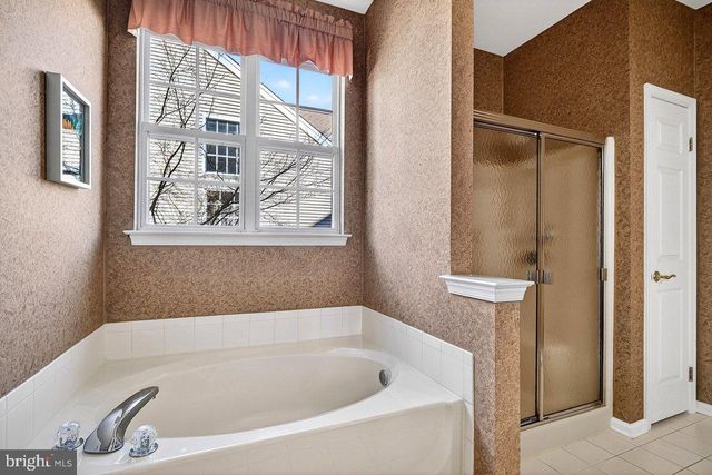 10 ELDRIDGE DR, Robbinsville, NJ 08691