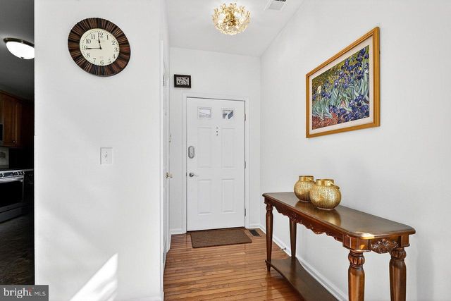 10 ELDRIDGE DR, Robbinsville, NJ 08691