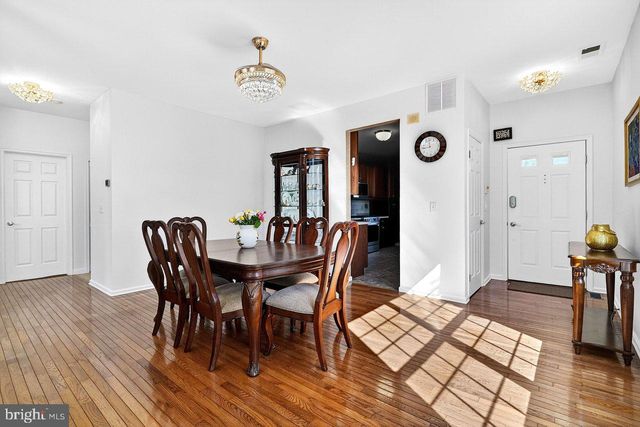 10 ELDRIDGE DR, Robbinsville, NJ 08691