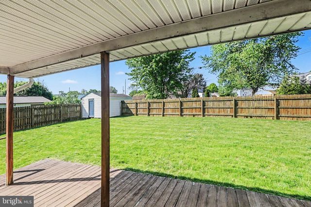 214 N RAILROAD ST, Hummelstown, PA 17036