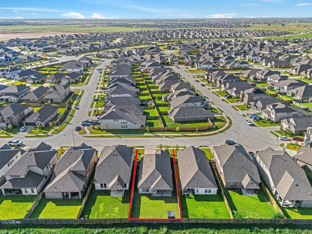 8210 Vida Costa Drive, Cypress, TX 77433