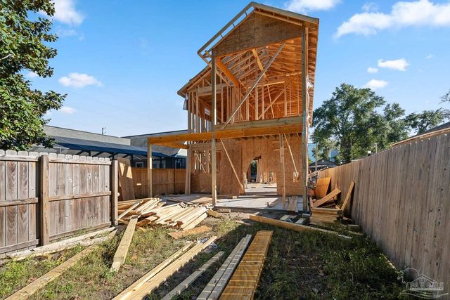 604 W Wright St, Pensacola, FL 32501