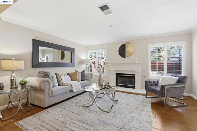 1510 Corte Reina Cmn, Livermore, CA 94551