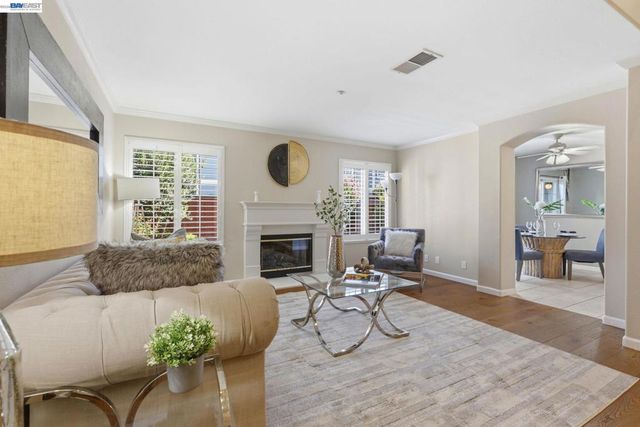 1510 Corte Reina Cmn, Livermore, CA 94551
