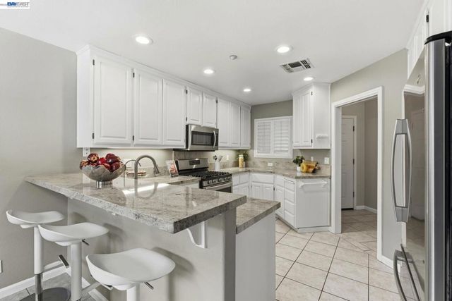 1510 Corte Reina Cmn, Livermore, CA 94551