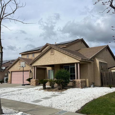 1950 W Rio Hondo Way, Hanford, CA 93230