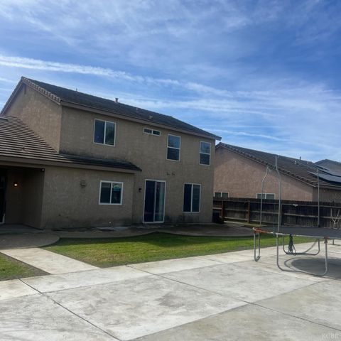 1950 W Rio Hondo Way, Hanford, CA 93230