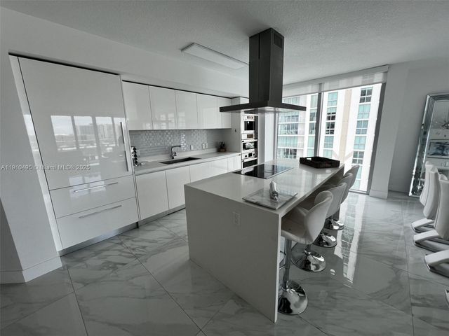 330 Sunny Isles Blvd 5-1008, Sunny Isles Beach, FL 33160