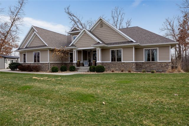 4801 Keystone Ridge SE, Cedar Rapids, IA 52403
