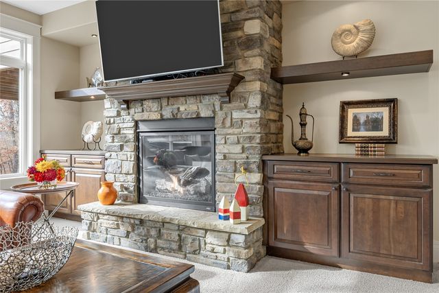 4801 Keystone Ridge SE, Cedar Rapids, IA 52403