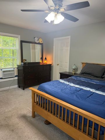 7 Elephant Rock Road, Seabrook, NH 03874