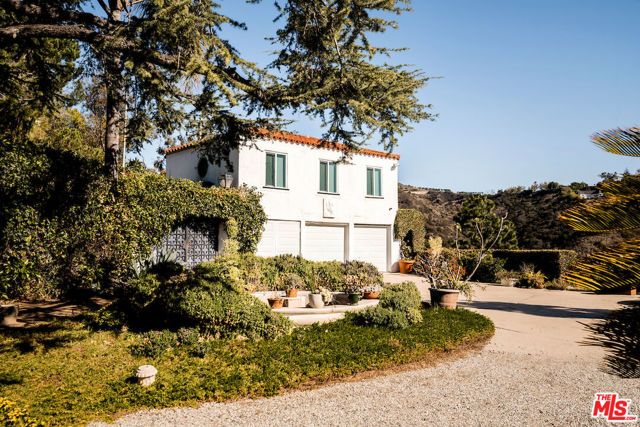 1436 Bella Drive, Beverly Hills, CA 90210