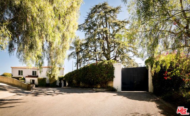 1436 Bella Drive, Beverly Hills, CA 90210