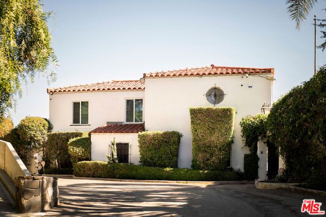 1436 Bella Drive, Beverly Hills, CA 90210