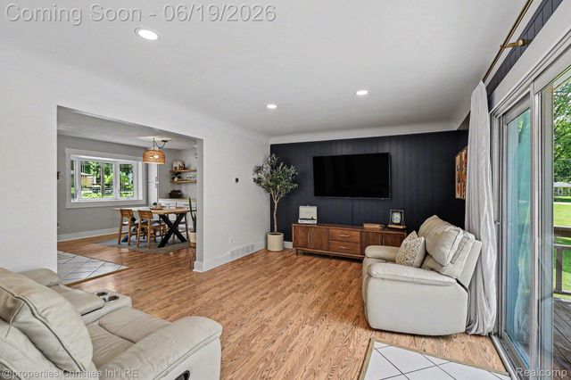 9567 Susin Lane, Springfield Charter Township, MI 48348