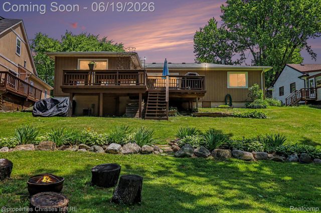 9567 Susin Lane, Springfield Charter Township, MI 48348