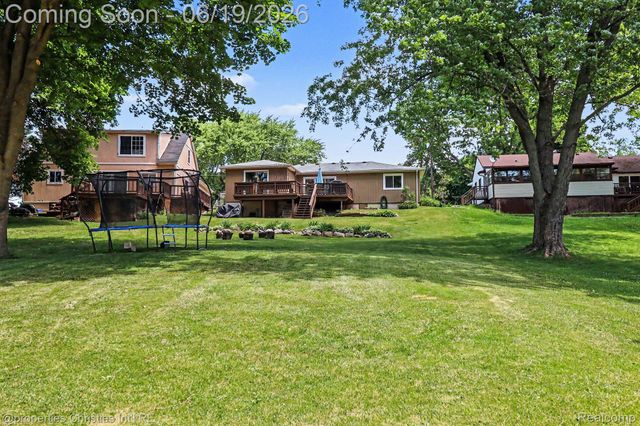 9567 Susin Lane, Springfield Charter Township, MI 48348