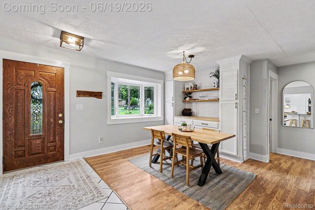 9567 Susin Lane, Springfield Charter Township, MI 48348