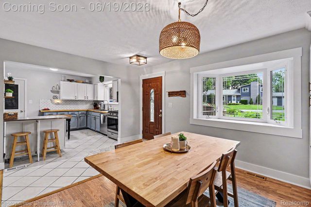 9567 Susin Lane, Springfield Charter Township, MI 48348