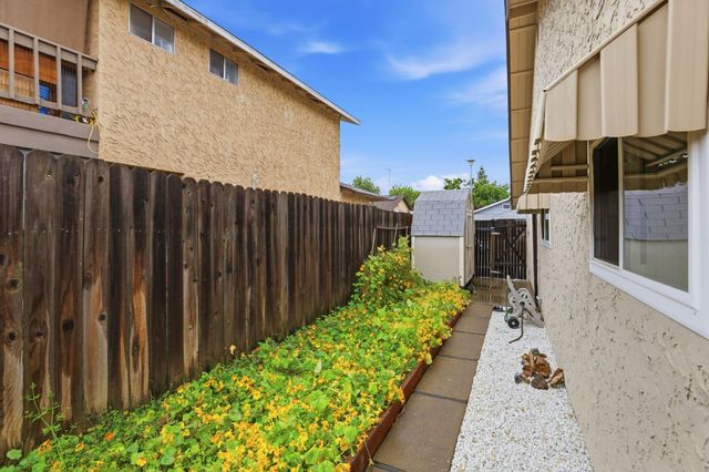 7085 Canelo Hills Dr, Citrus Heights, CA 95610