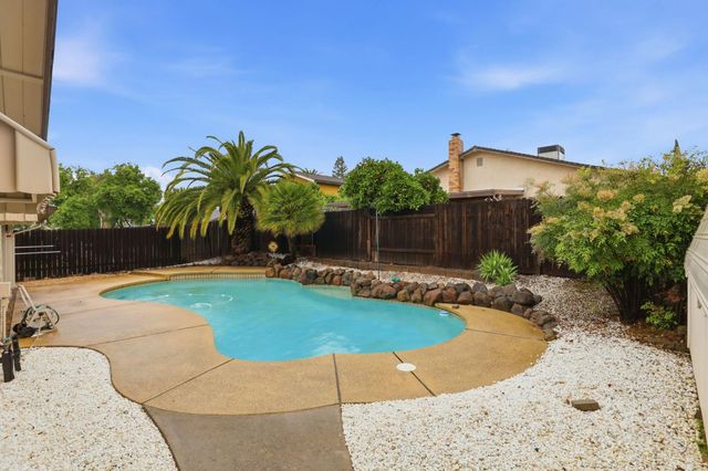 7085 Canelo Hills Dr, Citrus Heights, CA 95610