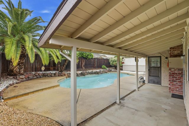 7085 Canelo Hills Dr, Citrus Heights, CA 95610