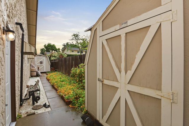 7085 Canelo Hills Dr, Citrus Heights, CA 95610