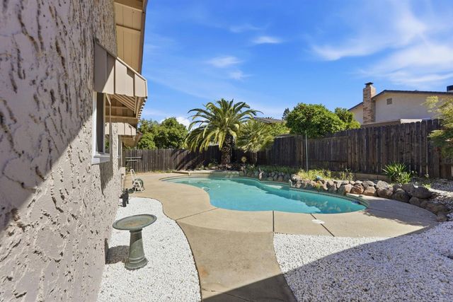 7085 Canelo Hills Dr, Citrus Heights, CA 95610