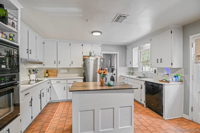 3607 Royal Crest Drive, Montgomery, AL 36109