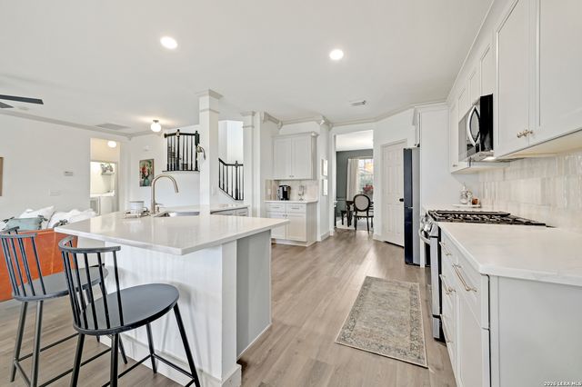 24611 Long Arrow, San Antonio, TX 78258