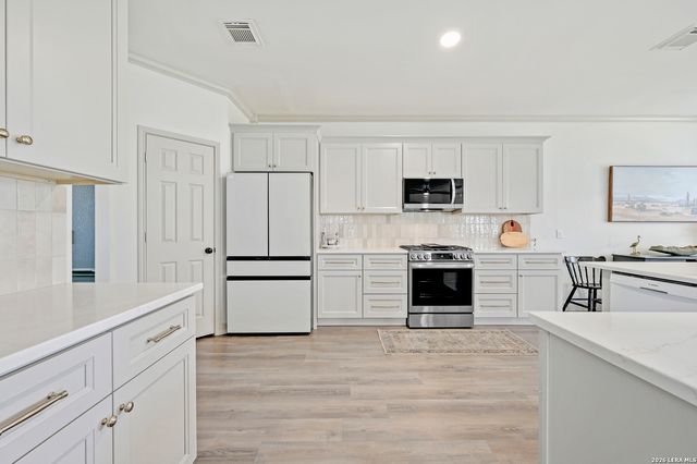 24611 Long Arrow, San Antonio, TX 78258