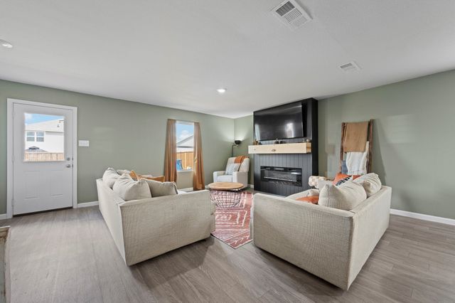 821 Sugartree Drive, Cleburne, TX 76031