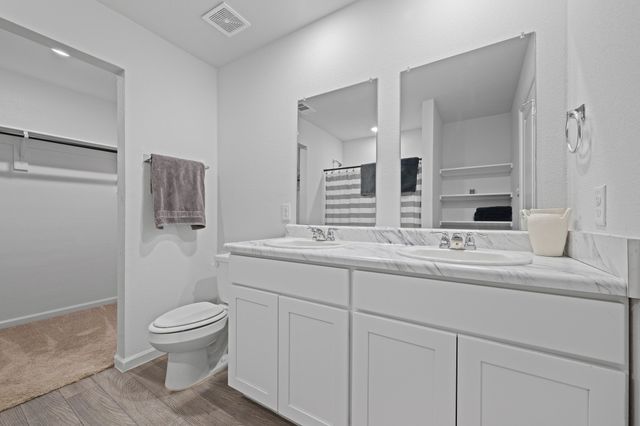 821 Sugartree Drive, Cleburne, TX 76031