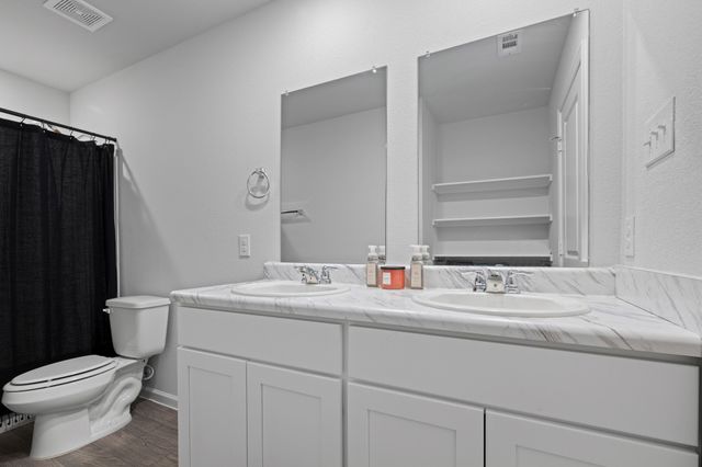 821 Sugartree Drive, Cleburne, TX 76031