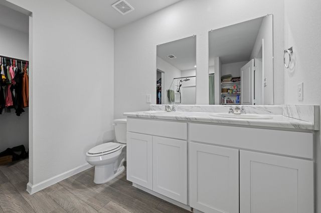 821 Sugartree Drive, Cleburne, TX 76031