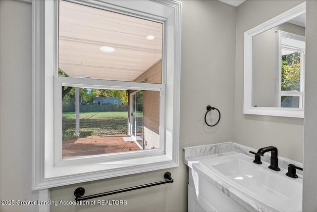 3336 Avalon Street, Lansing, MI 48911