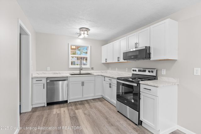 3336 Avalon Street, Lansing, MI 48911