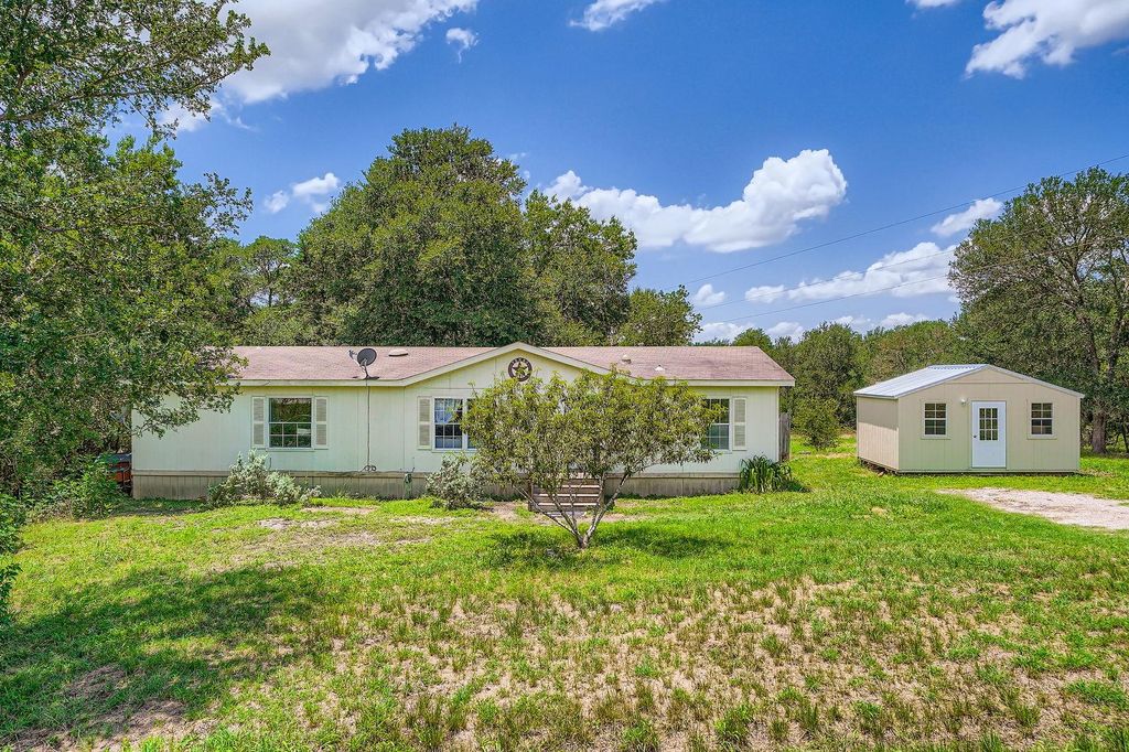 8710 Lucinda DR, Elgin, TX 78621