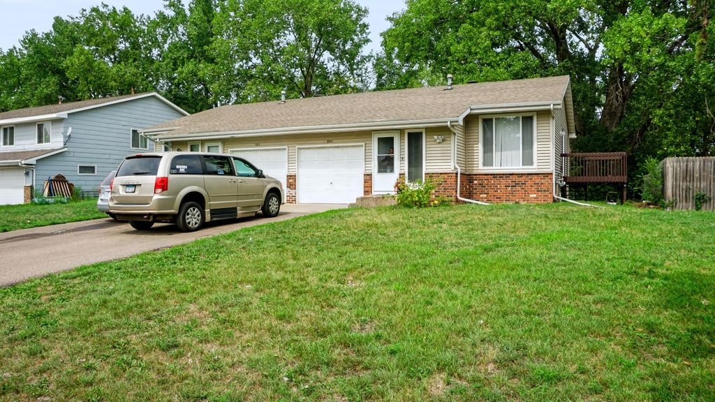 3308 84th Avenue N, Brooklyn Park, MN 55443 — exterior