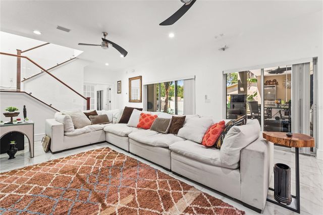 2520 GOMAZ WAY S, St Petersburg, FL 33712